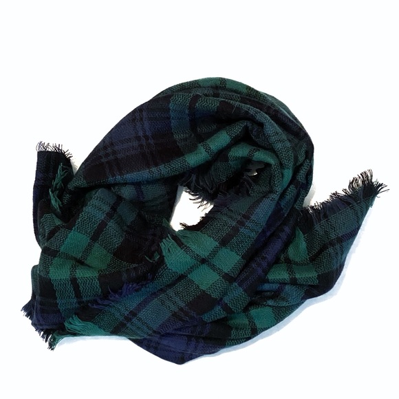 Green & Black Plaid Flannel Fringe Oversized Blanket Scarf - Picture 3 of 3